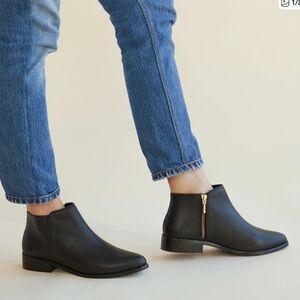 Nisolo Lana Ankle Boot Black Leather Bootie Side Zip Commuter Size 10